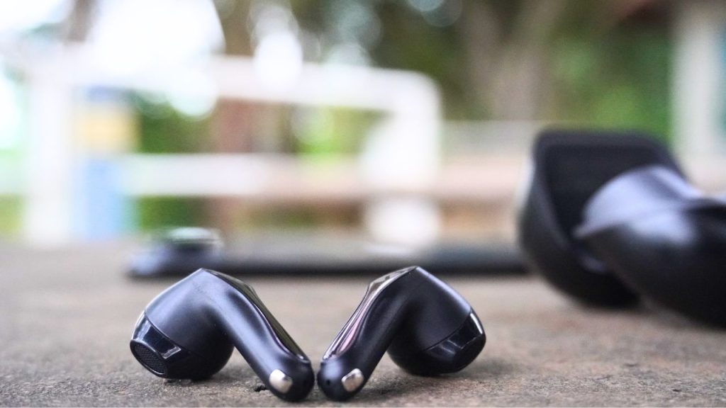 Soundpeats Air 5 earbuds 